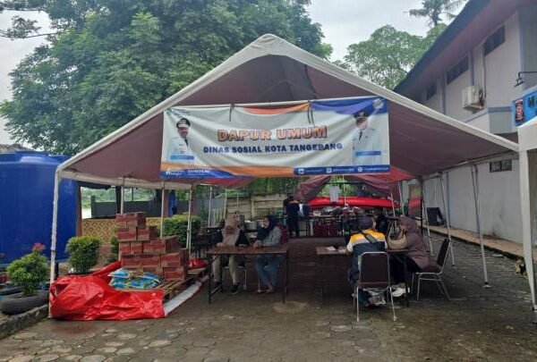 Pemkot Tangerang Jamin Kebutuhan Sahur dan Buka Korban Banjir, 13.764 Nasi Bungkus Disalurkan