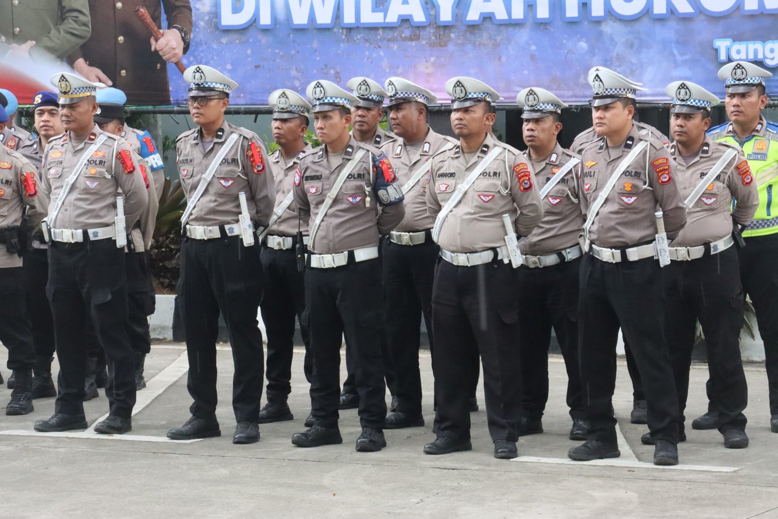 Polresta Tangerang mengerahkan ratusan personel gabungan untuk pengamanan malam takbir Idul Fitri 1447 H di wilayah Kabupaten Tangerang.