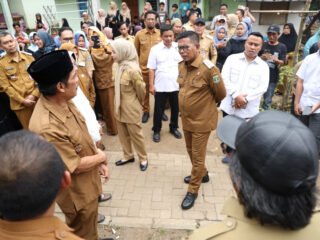 Tinjau Pembangunan Jalan di Kabupaten Serang, Andra Soni Verifikasi Realisasi PSU 2025