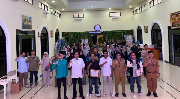 Refleksi satu tahun kepemimpinan Tangerang, diskusi pemuda, capaian pembangunan, inovasi layanan publik, dan rekomendasi strategi masa depan.