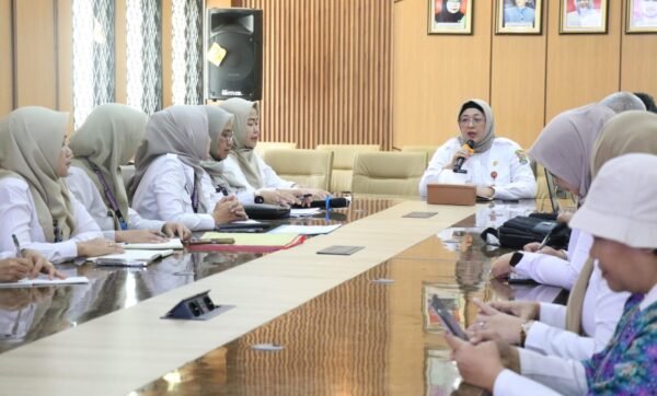 Wabup Tangerang Intan Nurul Hikmah dorong literasi sekolah dan digitalisasi arsip OPD guna meningkatkan budaya membaca.