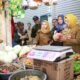 Wabup Tangerang monitoring harga sembako di Pasar Cisoka. Cabai rawit naik, stok pangan jelang Lebaran tetap aman.