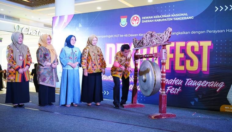 Bupati Tangerang membuka Dekra Fest 2026 sebagai ajang promosi UMKM dan penguatan industri kreatif lokal Kabupaten Tangerang.