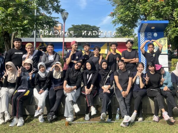 Mahasiswa PPKn Universitas PGRI Semarang Gelar Sehat Bersama di CFD Simpang Lima