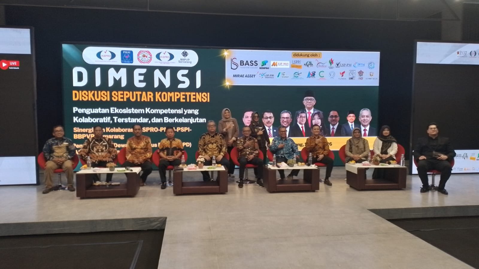 DIMENSI #1 soroti kesenjangan SDM: banyak sertifikat, lulusan belum siap kerja. IASPRO dorong solusi dan kolaborasi lintas sektor.