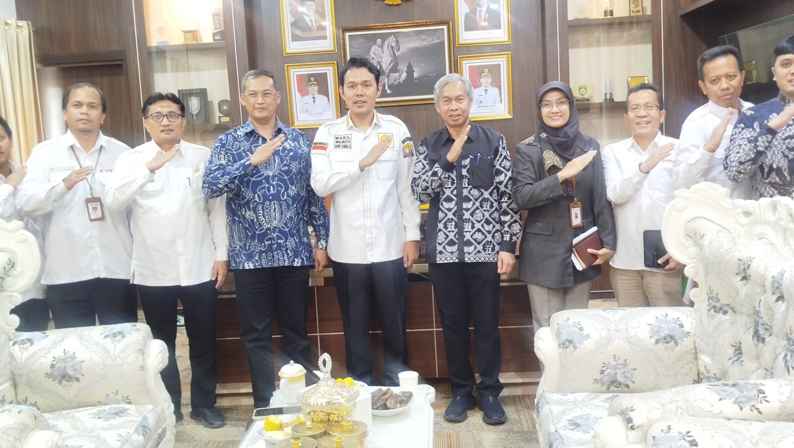 Wakil Wali Kota Serang Nur Agis Aulia bertemu pengurus Kampus UPI Serang dan UPI Bandung untuk membahas rencana kerjasama pendidikan pegawai untuk meningkatkan SDM dan pelayanan publik