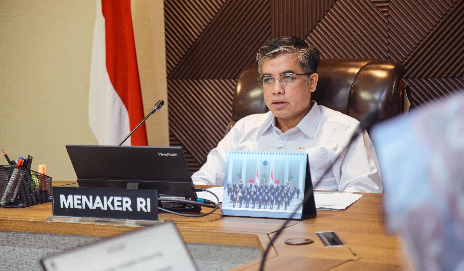 Kemnaker siapkan insentif bagi perusahaan yang mendukung sertifikasi peserta magang guna meningkatkan kualitas tenaga kerja nasional.