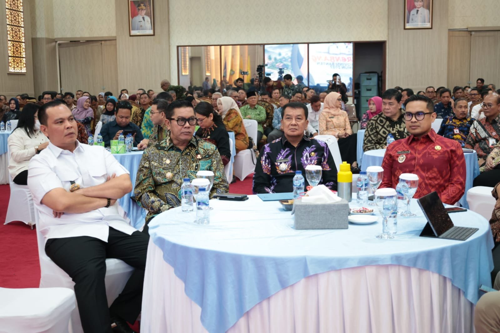 Bupati Tangerang dorong kolaborasi antarwilayah dalam Musrenbang Banten 2027 untuk pemerataan pembangunan daerah.