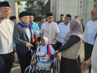 393 Jemaah Haji Tangsel Diberangkatkan, Pilar Minta Jaga Kesehatan dan Fokus Ibadah