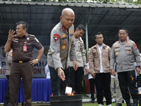 Ribuan Uang Palsu Dimusnahkan di Banten, Ancam Stabilitas Ekonomi