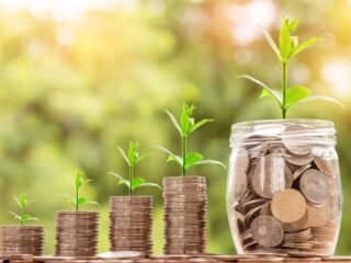 Top 3 Reksadana Pasar Uang di Makmur dengan Dana Kelolaan (AUM) Tinggi