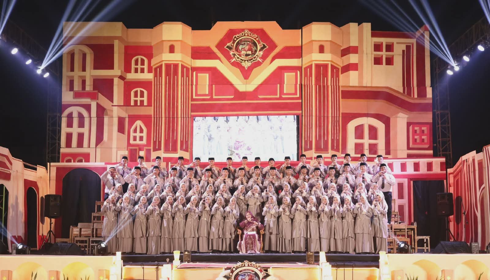 PESAN 614 Ash-Shahifah Generation di Daar El-Huda jadi ajang kreativitas santri penuh semangat, disiplin, dan kebersamaan.