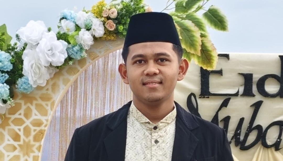 Artikel opini yang membahas dzikir sebagai kunci ketenangan hati, solusi kegelisahan hidup, dan sumber keberkahan menurut Islam.