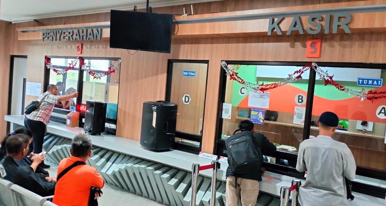 Samsat Cikokol libur 27–28 Mei 2026 saat Idul Adha. Warga diimbau cek jatuh tempo pajak kendaraan agar terhindar denda.