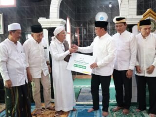 Hadiri Jumling di Legok, Bupati Tangerang Salurkan Bantuan untuk Kemakmuran Masjid