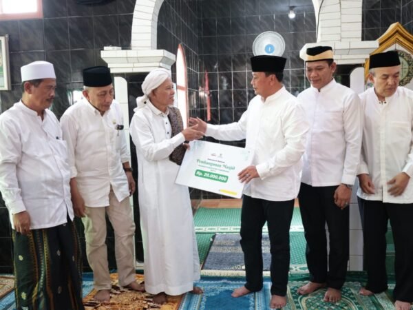 Hadiri Jumling di Legok, Bupati Tangerang Salurkan Bantuan untuk Kemakmuran Masjid