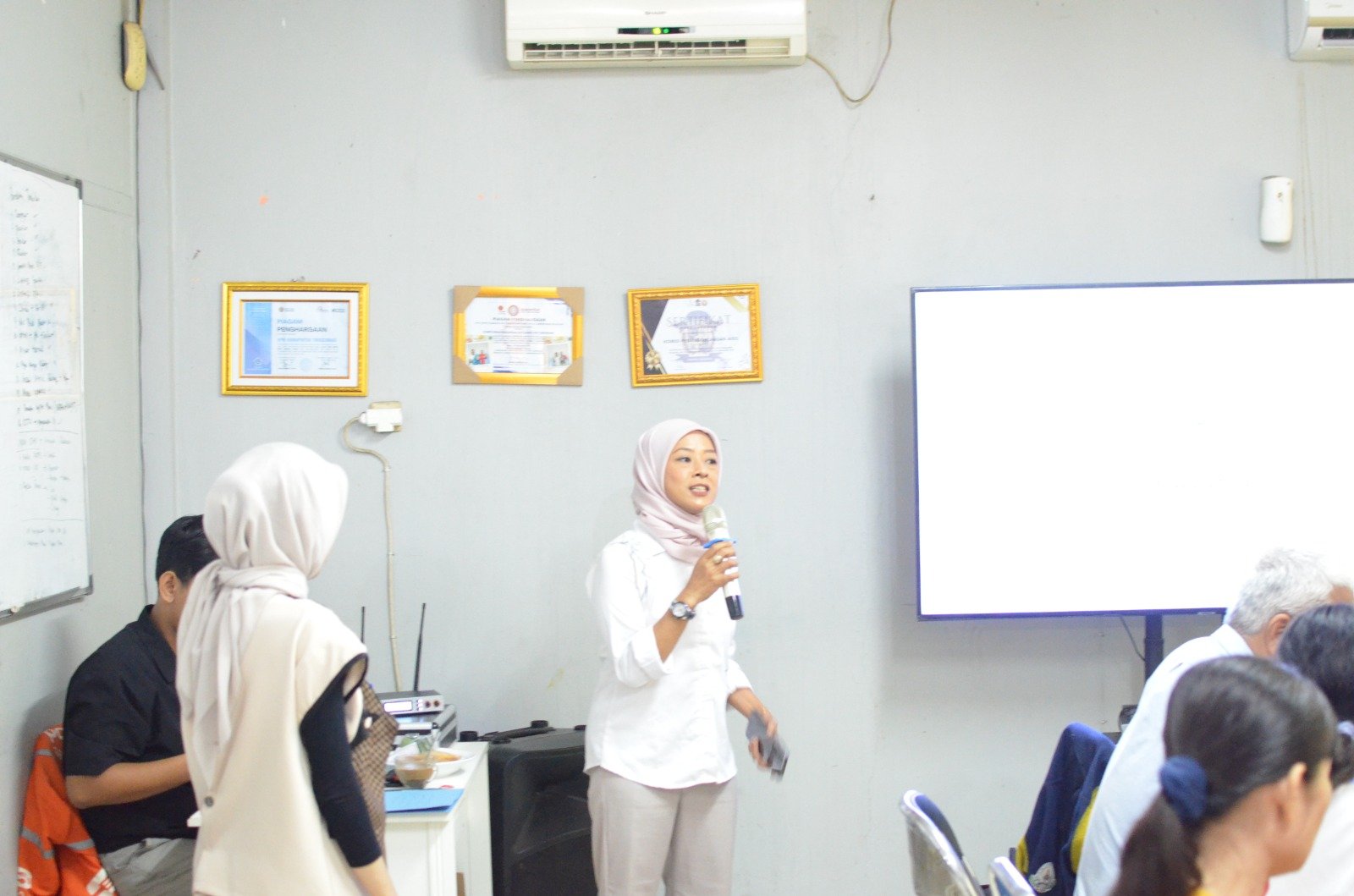 cluster (priority): TangerangDaily What Comes Next: Can Tangerang's Model Go National?