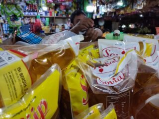 Efek Domino Konflik Global: Dapur Warga Tangsel Tertekan Harga Minyak Goreng