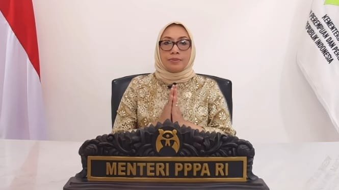 Menteri PPPA Arifah Fauzi meminta maaf atas usulan pemindahan gerbong wanita KRL usai insiden kecelakaan kereta di Bekasi.