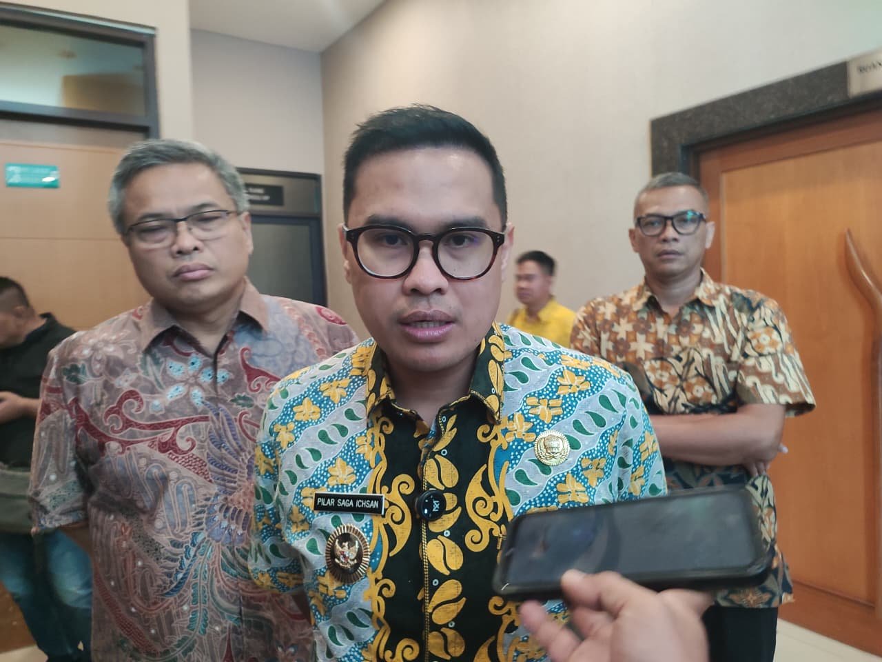 Pemkot Tangsel memastikan harga dan stok bahan pokok tetap terkendali menjelang Idul Adha 1447 Hijriah guna menjaga daya beli warga.