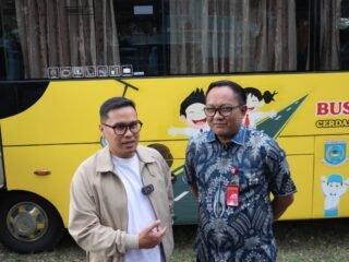 Tinjau SMPN 17 Tangsel, Pilar Saga Ichsan Pastikan Anggaran Bus Sekolah Aman