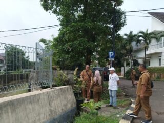 Rawan Longsor, Puluhan Rumah di Bantaran Kali Ciputat Terancam Dibongkar