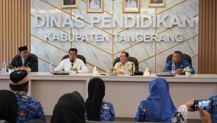Bupati Tangerang minta kepala sekolah tingkatkan inovasi dan kualitas pendidikan demi wujudkan sekolah unggul dan berdaya saing.