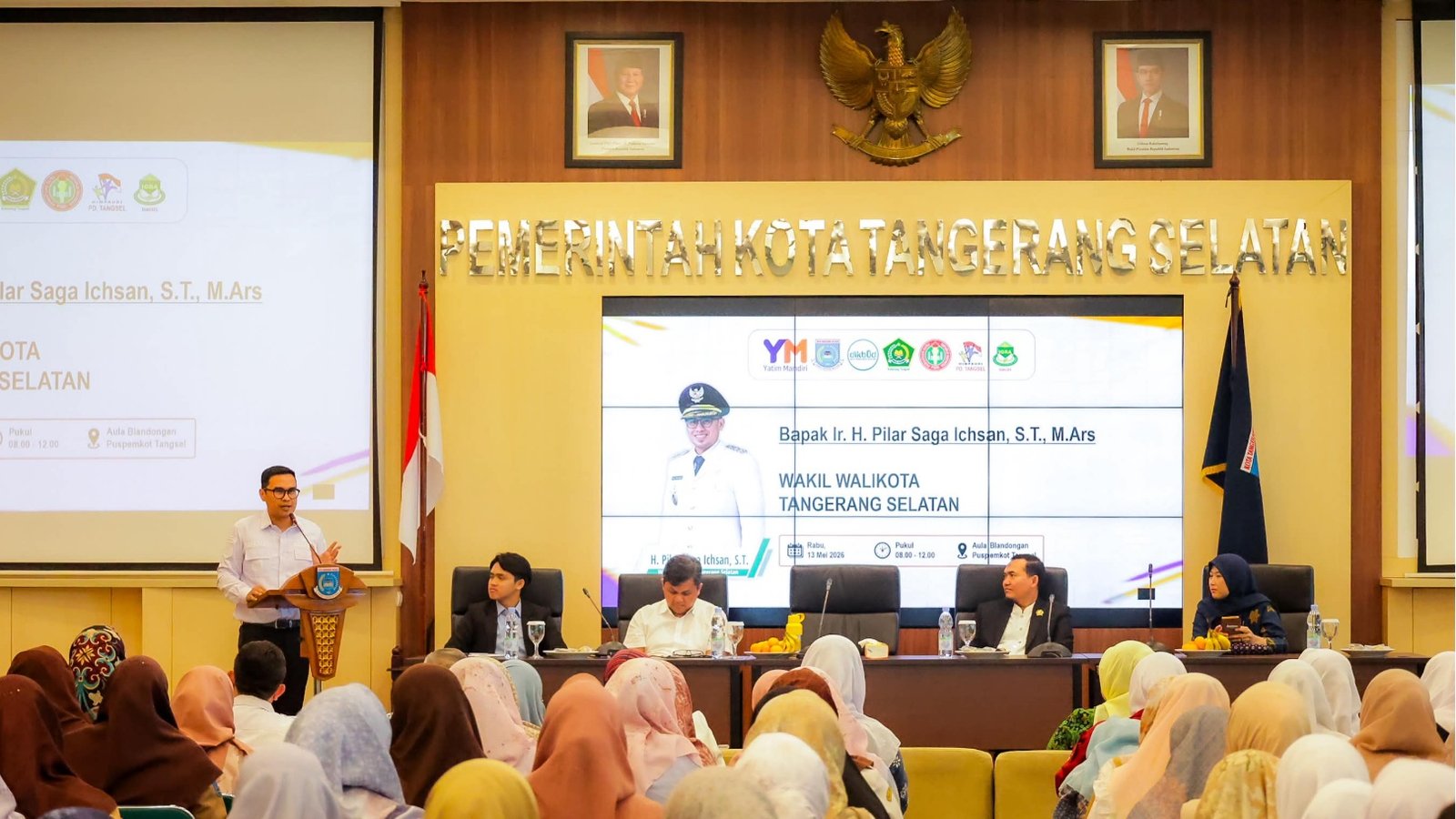 Pilar Saga mengingatkan pentingnya perlindungan anak dari kekerasan seksual saat Seminar Parenting Nasional di Tangsel.