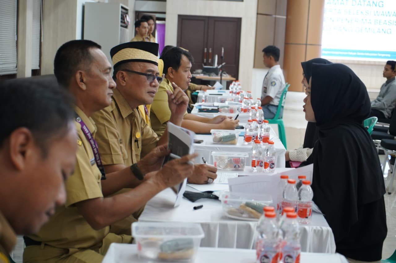 Sebanyak 1.570 pelajar dan mahasiswa mengikuti seleksi wawancara Beasiswa Tangerang Gemilang 2026 di GSG Tigaraksa.