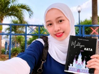 Alsyafa Cassiopeia, Buruh Pabrik yang Menemukan Jalan Hidup Melalui Literasi