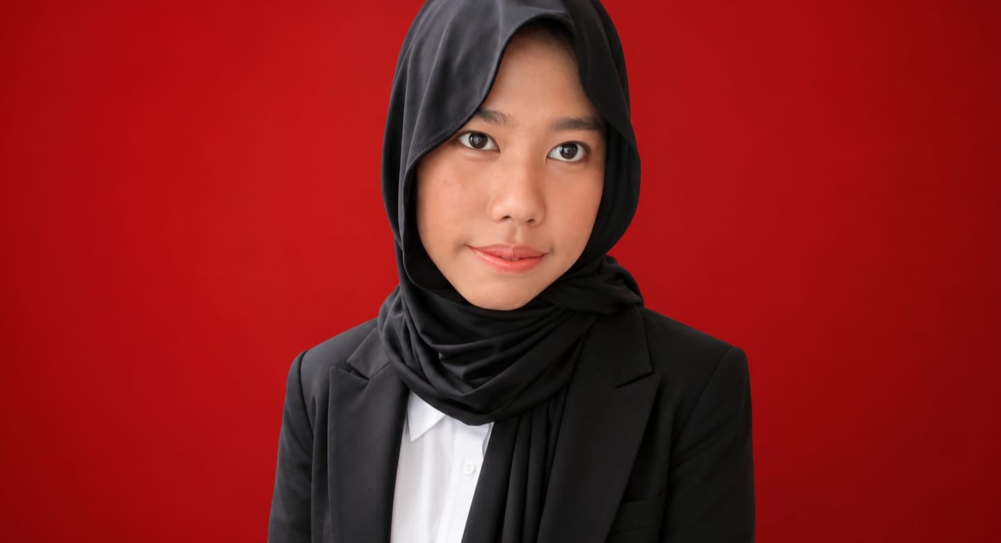 Generasi Z berperan menjaga Wawasan Nusantara di era digital melalui literasi digital, media sosial yang bijak, dan semangat persatuan.