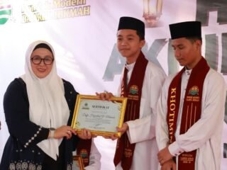 Wabup Tangerang Hadiri Wisuda Tahfidz Daarul Hikmah Sukadiri, Dorong Santri Raih Beasiswa ke Mesir