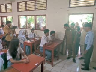 Kunjungi Tangsel, Andra Soni Cek Sekolah Gratis, MBG, hingga Verifikasi SPMB