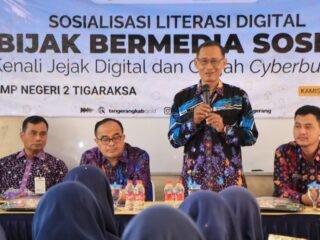 Cegah Dampak Negatif Internet, Diskominfo Kabupaten Tangerang Edukasi Literasi Digital ke Sekolah