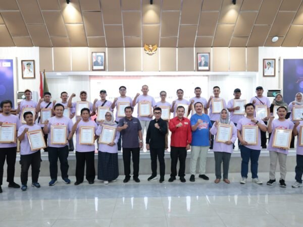 Peringati Hari Donor Darah Sedunia, Bupati Tangerang Beri Penghargaan kepada 54 Pendonor Aktif