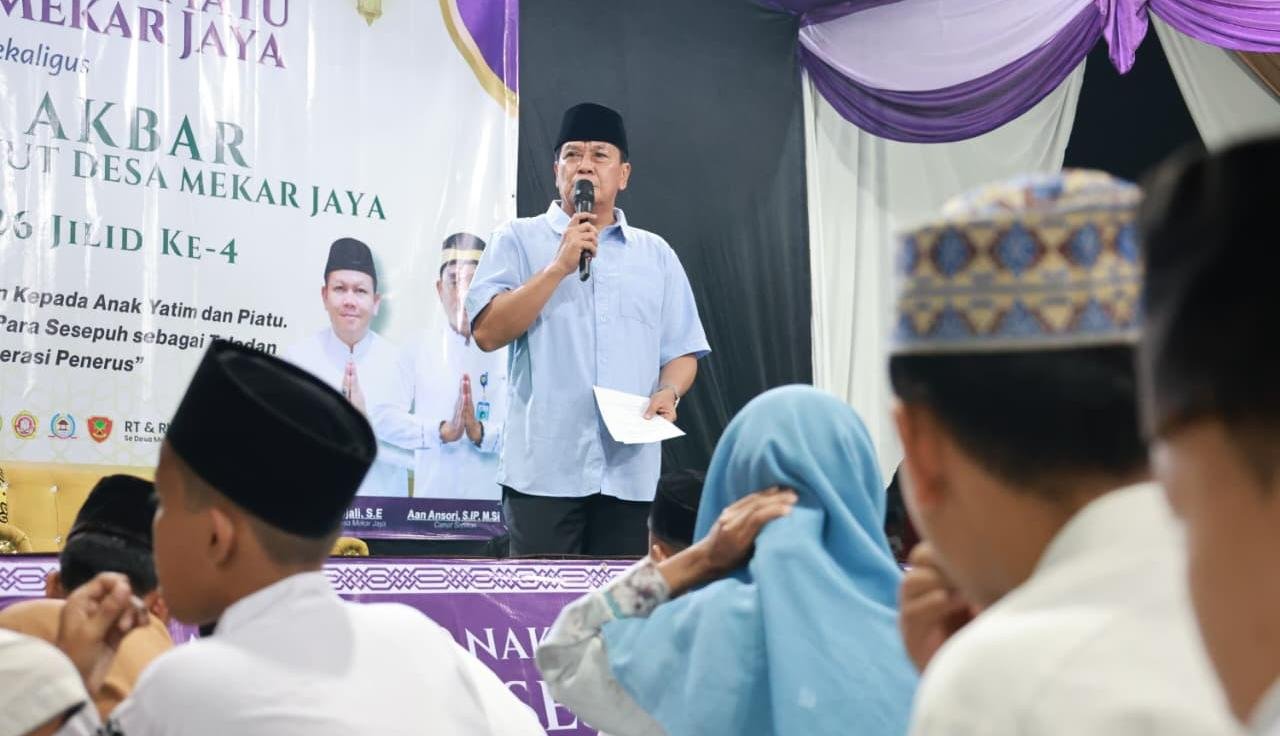 Bupati Tangerang Maesyal Rasyid mengajak warga Sepatan memperkuat kerukunan dan kepedulian sosial dalam santunan anak yatim.