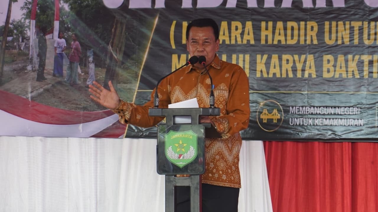 Bupati Tangerang memastikan penerangan jalan dan railing segera melengkapi Jembatan Garuda di Kresek demi keamanan warga.