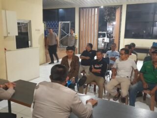 Cekcok Warga dan Pria Penyiram Jalan di Pasar Kemis Berujung Kontak Fisik, Polisi Lakukan Penyelidikan