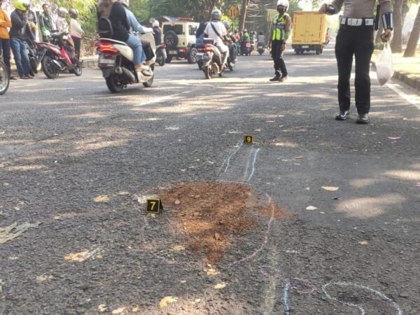 Kecelakaan di Jalan Syekh Nawawi Tigaraksa, Pengendara Motor Perempuan Tewas