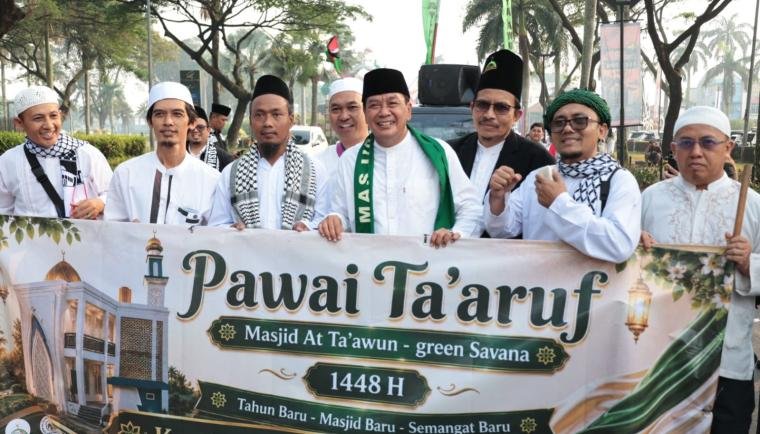 Bupati Tangerang tekankan nilai persatuan saat melepas Pawai Ta’aruf 1 Muharram di Citra Raya yang diikuti ribuan warga.