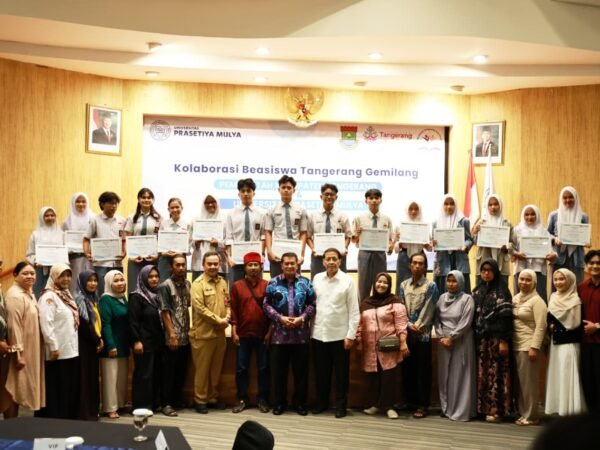 Bupati Tangerang Gandeng Universitas Prasetiya Mulya, 15 Mahasiswa Terima Beasiswa Tangerang Gemilang