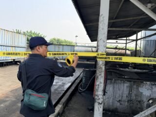 KLH Segel Pabrik Pengolahan Oli Bekas di Panongan, Diduga Cemari Udara dan Lingkungan