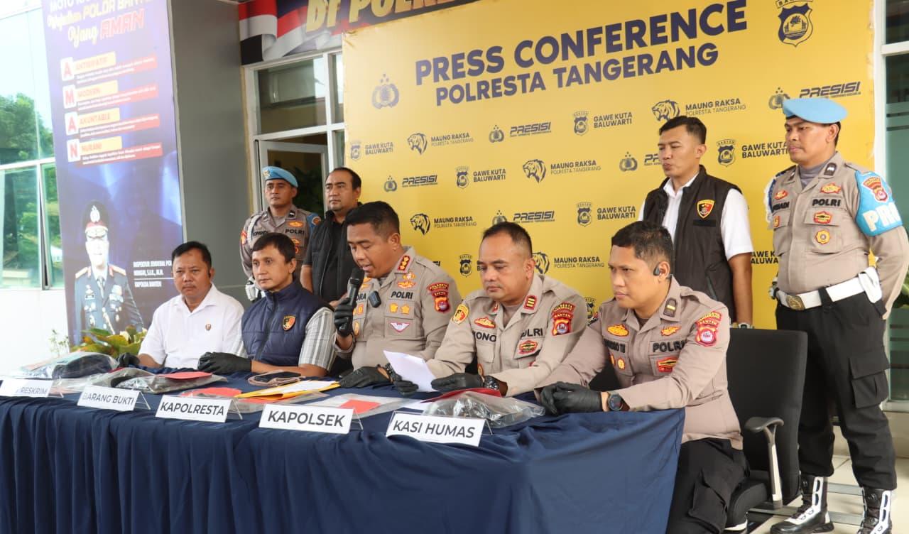 Polresta Tangerang menangkap enam pelaku pemerasan yang mengaku anggota polisi. Korban dipaksa menyerahkan uang hingga puluhan juta.