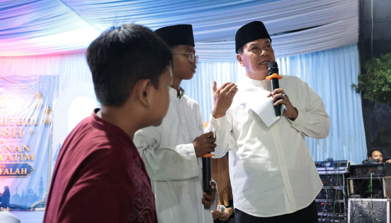 Bupati Tangerang menghadiri Tabligh Akbar Tahun Baru Islam 1448 H di Rajeg dan mengajak warga memperkuat kepedulian sosial.