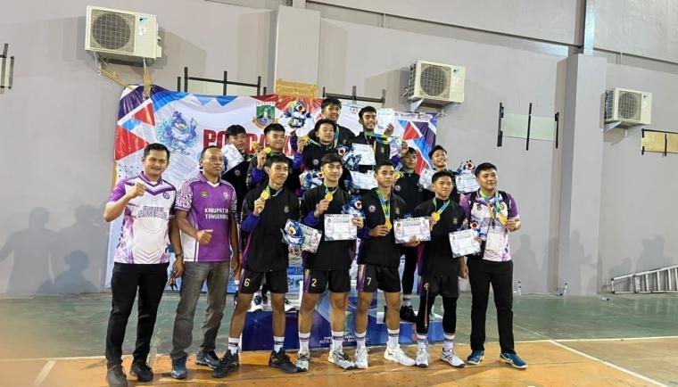Tim voli putra Kabupaten Tangerang meraih emas POPDA XII Banten usai mengalahkan Tangsel dan mempertahankan gelar beruntun.