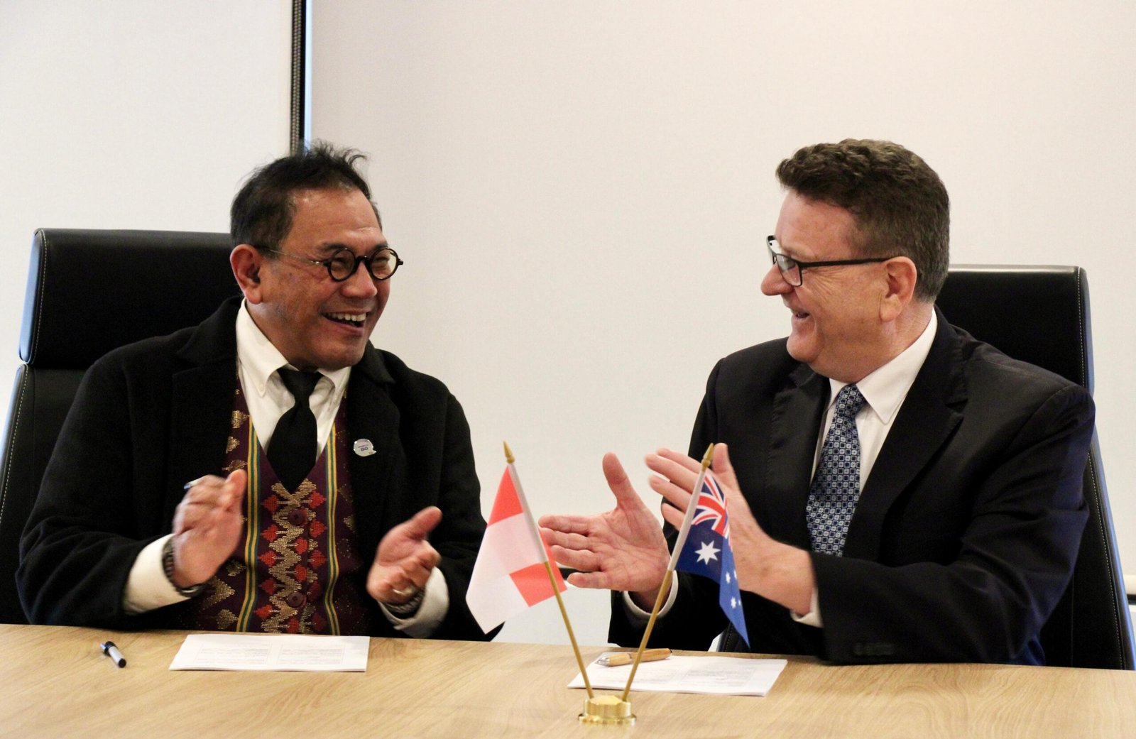 AirNav Indonesia dan Airservices Australia menjalin kerja sama modernisasi navigasi penerbangan untuk keselamatan udara Asia Pasifik.