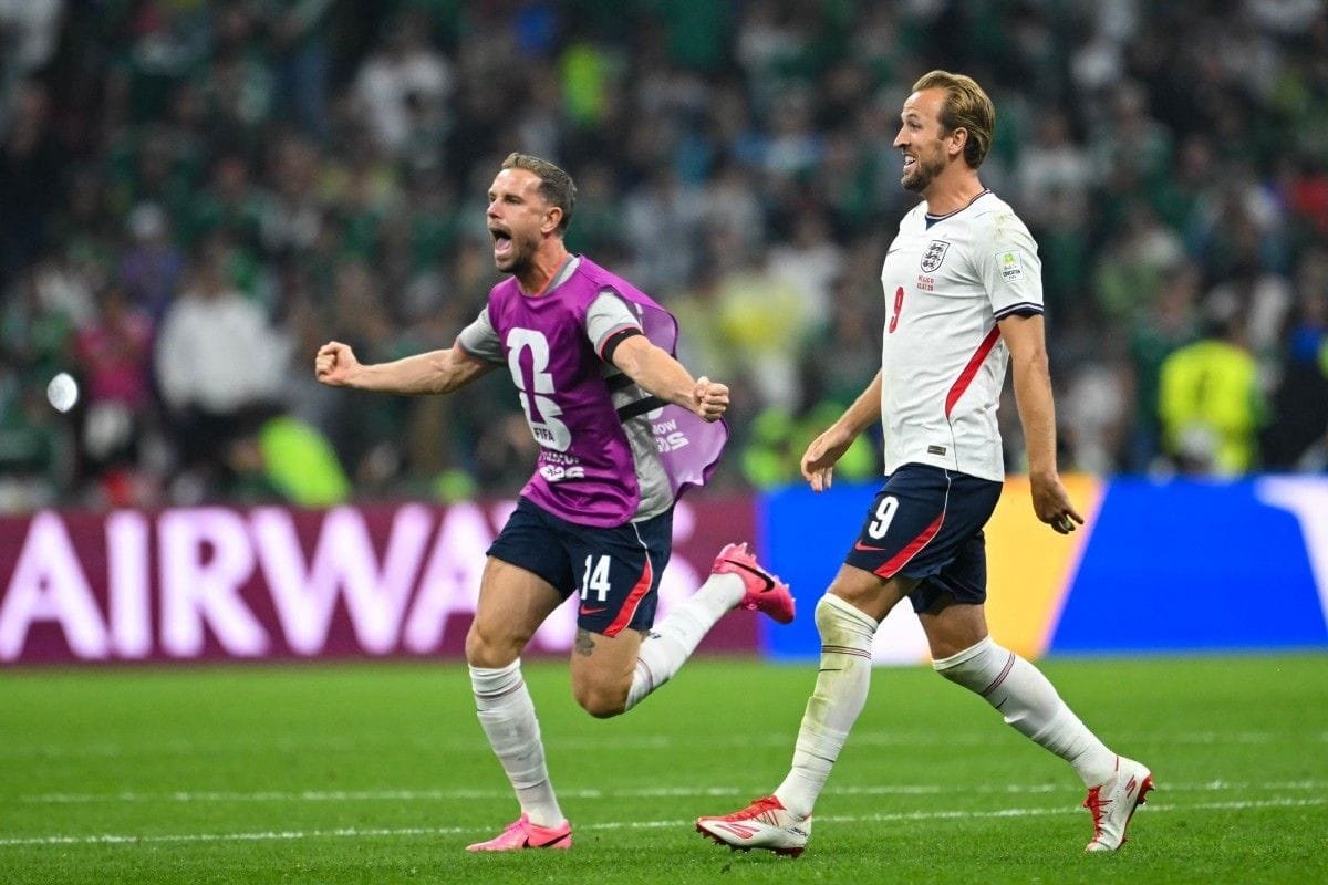 Jordan Henderson dipastikan mengakhiri Piala Dunia 2026 akibat cedera serius usai selebrasi kemenangan dramatis Inggris atas Meksiko.