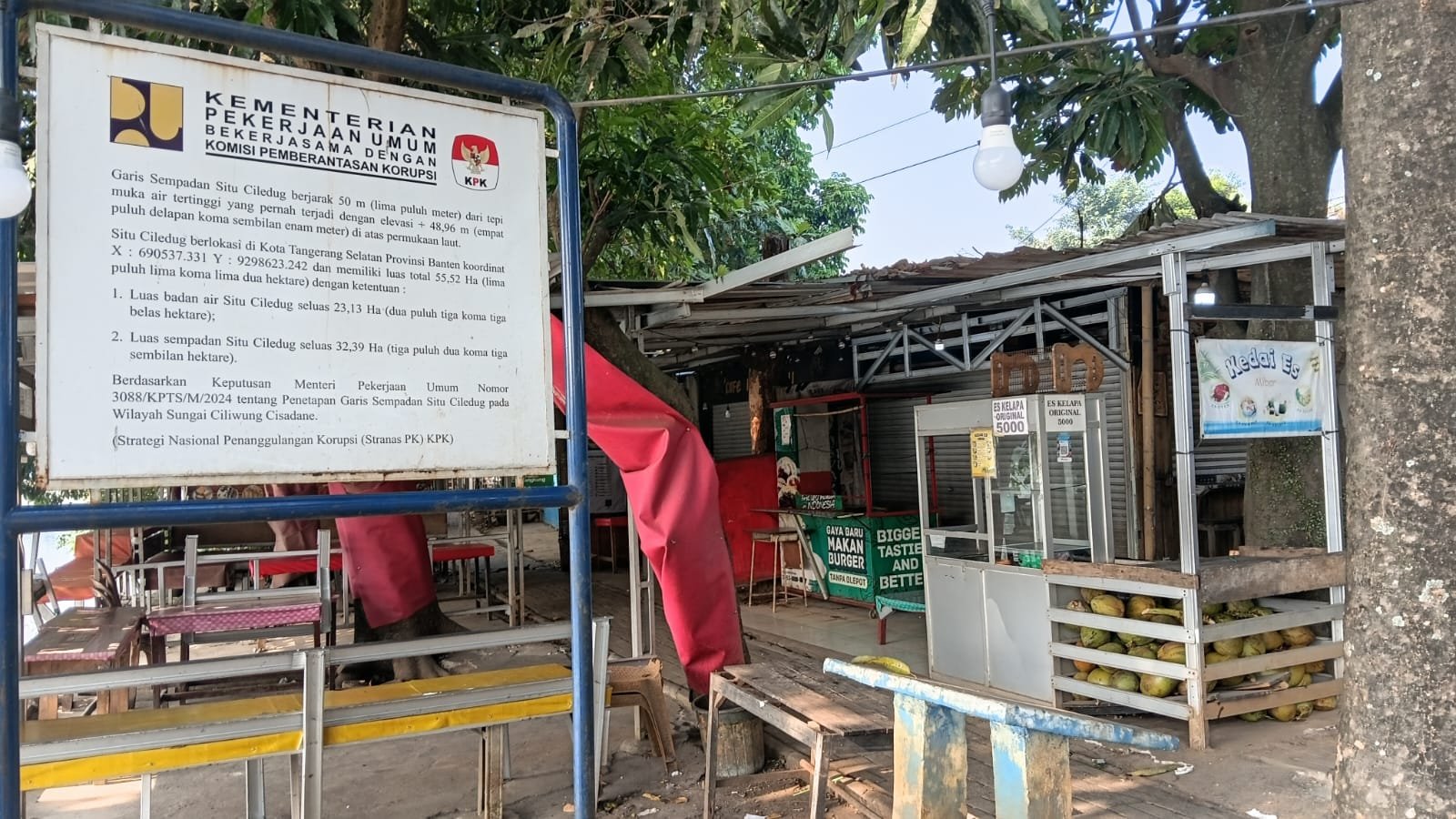 GANESPA mendesak Gubernur Banten menertibkan warung liar di sempadan Setu Ciledug, Tangsel, demi menjaga resapan air dan lingkungan.
