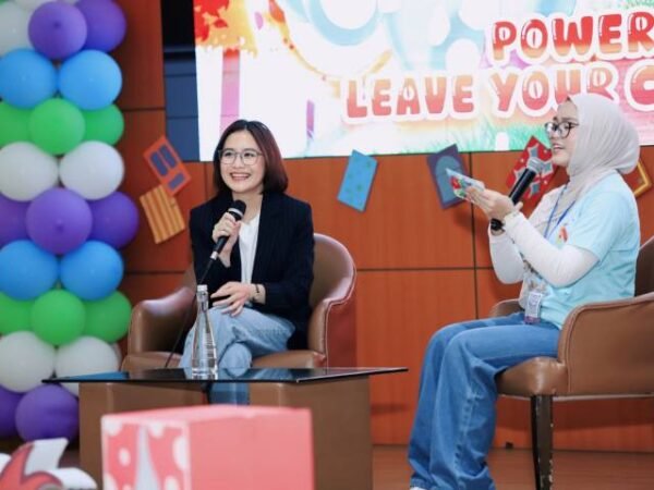 Prilly Latuconsina Ajak Pelajar Kota Tangerang Berani Keluar dari Zona Nyaman