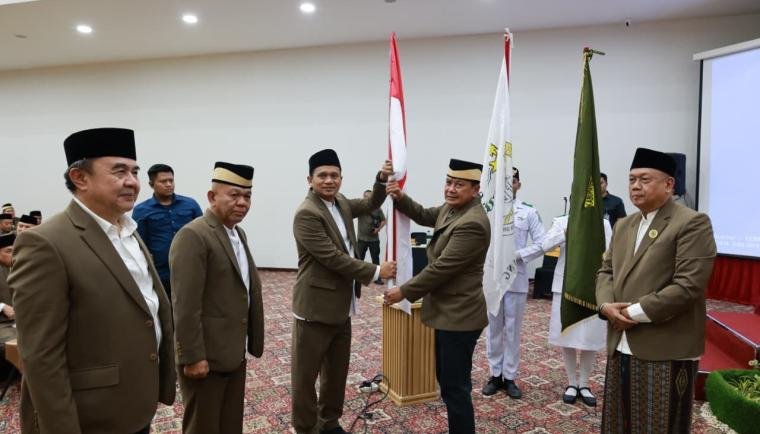 Bupati Tangerang melepas 157 anggota Kafilah Kabupaten Tangerang untuk berlaga di MTQ Provinsi Banten 2026 dengan target berprestasi.